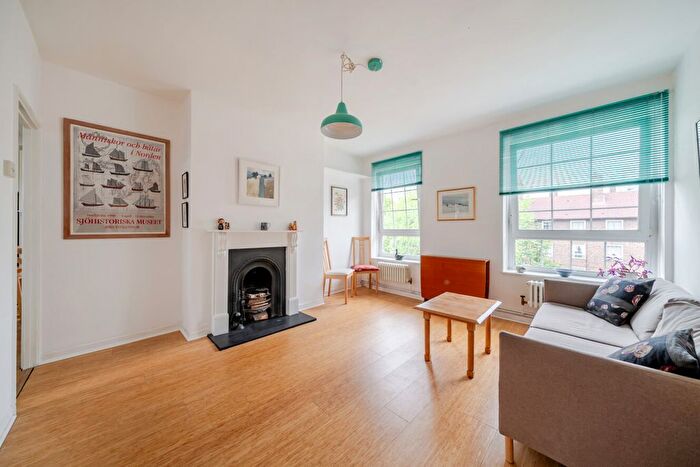 2 Bedroom Flat For Sale In Weston Street, Borough, London, SE1