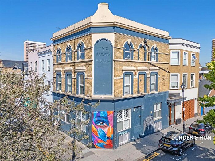 1 Bedroom Apartment For Sale In Wendon Street, London, E3