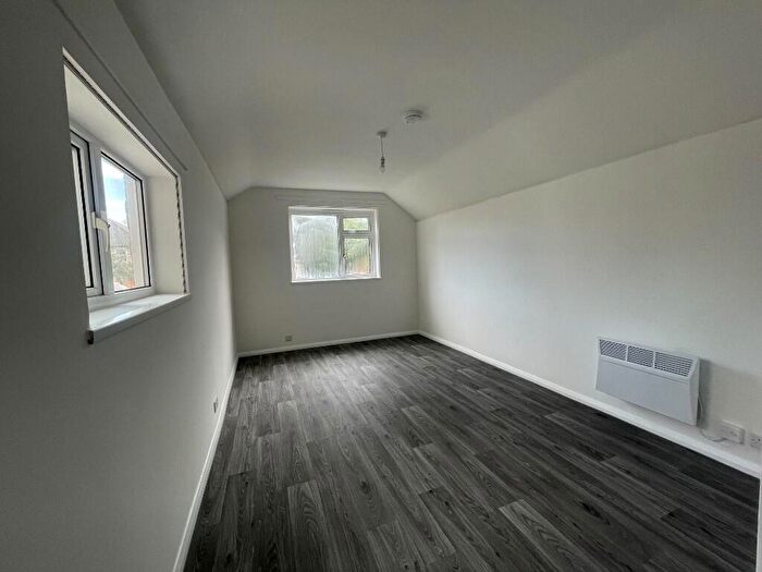 1 Bedroom Flat To Rent In Westerfield Road, Ipswich, Suffolk, IP4