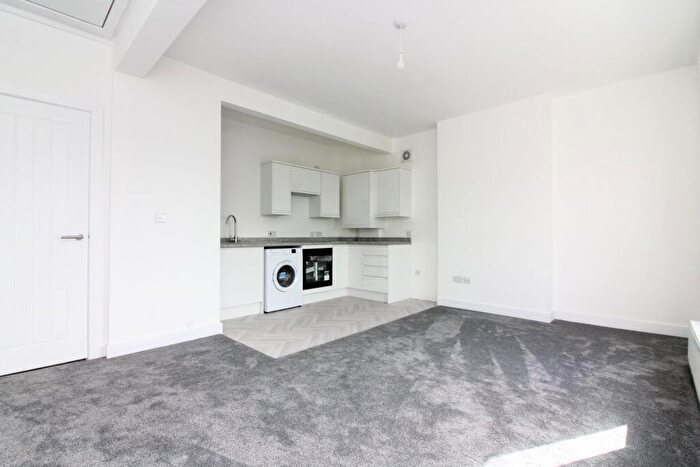 2 Bedroom Apartment For Sale In Regent Street, Stotfold, Hitchin, SG5