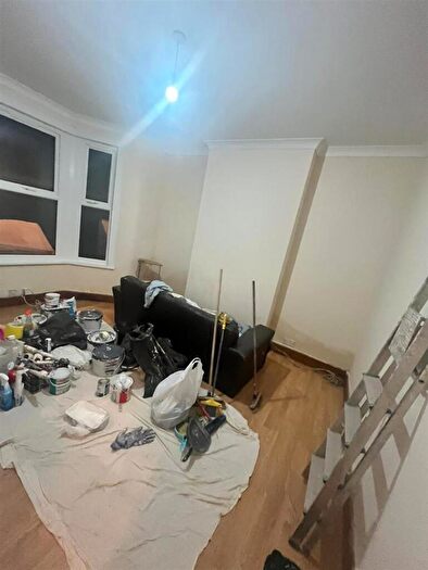 2 Bedroom Apartment To Rent In Albert Road, Leyton, E10