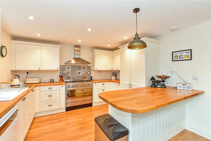 3 Bedroom Semi-detached House For Sale In Dig Dog Lane, Frittenden, Cranbrook, Kent, TN17