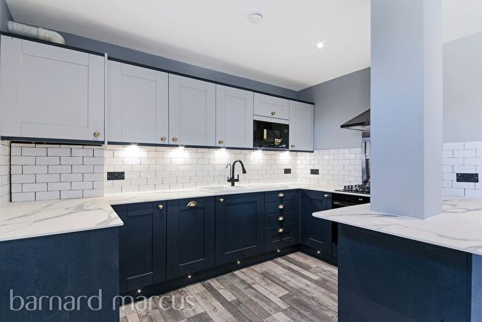 1 Bedroom Flat For Sale In London Road, Morden, SM4