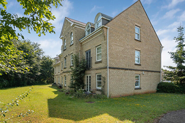 2 Bedroom Apartment For Sale In Mullein Road, Bicester, OX26