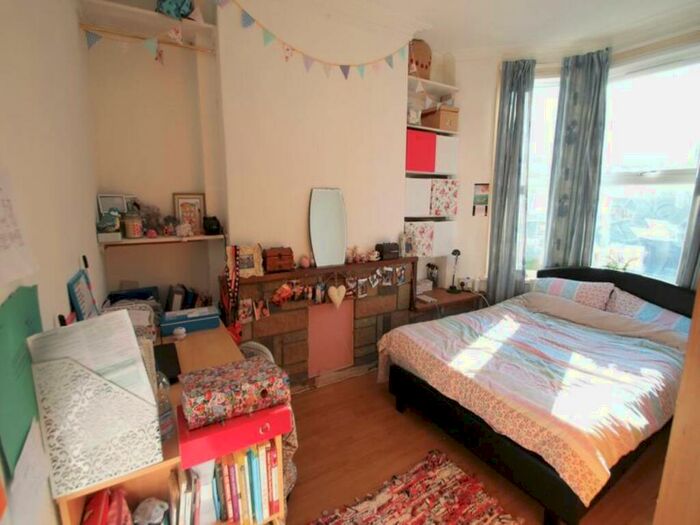 4 Bedroom House To Rent In Brithdir Street, Cathays, Cardiff, CF24