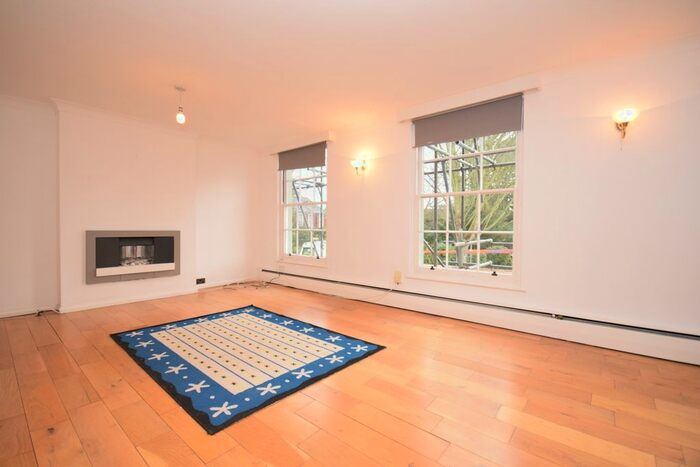 4 Bedroom Terraced House To Rent In The Glebe, Chislehurst BR7