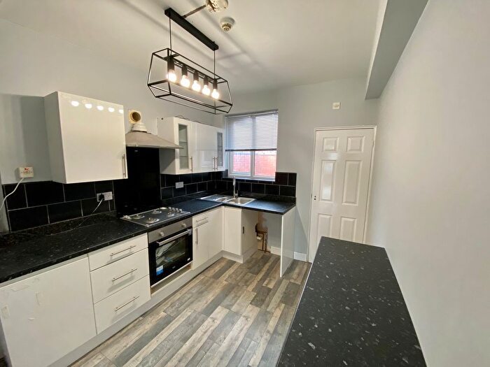 2 Bedroom Flat To Rent In Radford Road, Nottingham, NG7