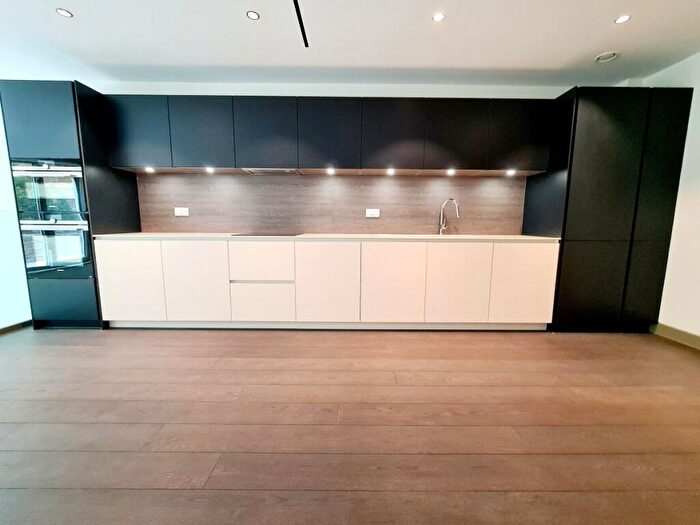 3 Bedroom Flat To Rent In Lancaster Grove, Belsize Park, NW3