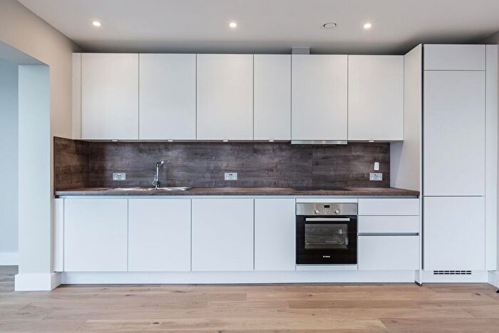 2 Bedroom Flat To Rent In Flat Sidcup House - Station Road, DA15