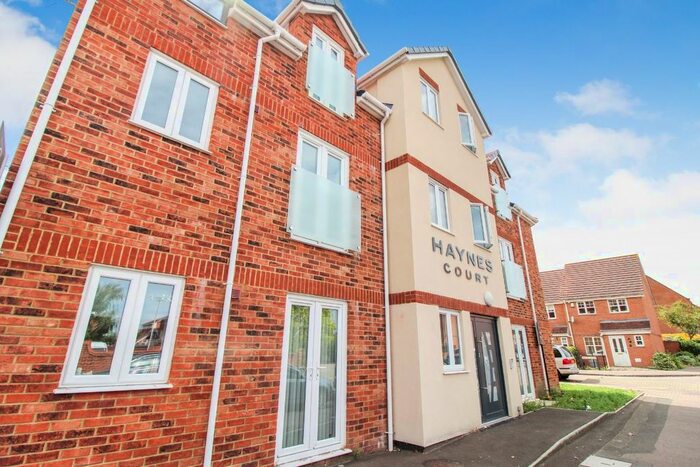 2 Bedroom Flat To Rent In Haynes Court, Haynes Road, Bedford, MK42