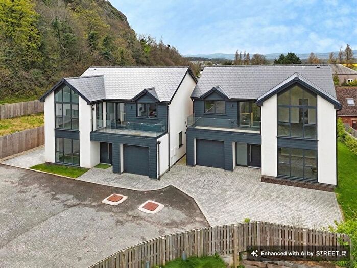 4 Bedroom Detached House For Sale In Lon Pen Y Graig, Ffordd Talargoch, LL19