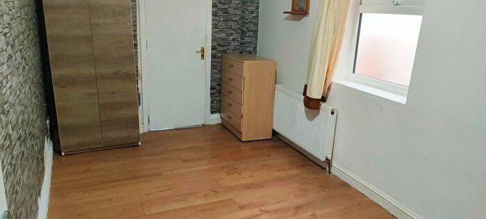 Studio To Rent In Belton Road, London, E7