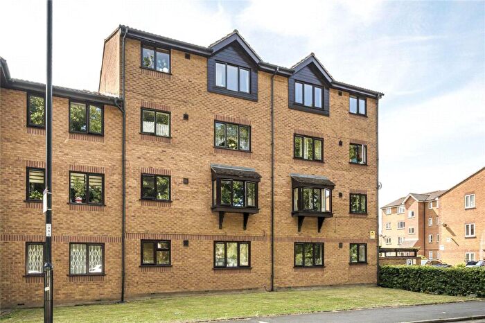 2 Bedroom Apartment For Sale In Grinstead Road, Deptford, SE8