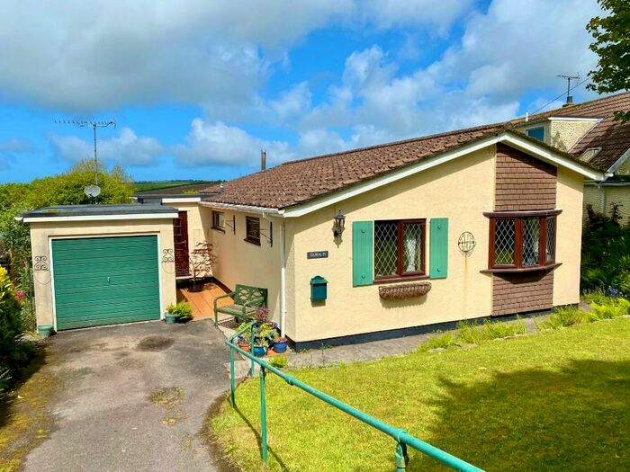 3 Bedroom Detached Bungalow For Sale In Shilla Park, Helstone, PL32