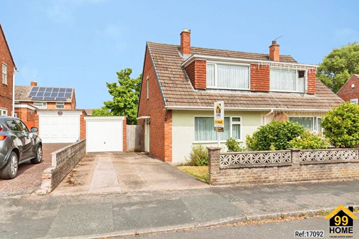 3 Bedroom Semi Detached House For Sale In Far Vallens, Telford, Shropshire, TF1