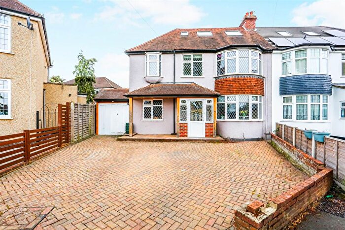 6 Bedroom Semi Detached House For Sale In Hemingford Road, Cheam, SM3