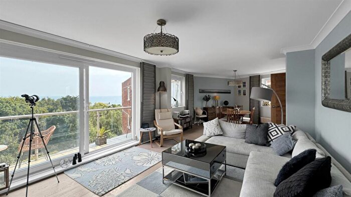 2 Bedroom Apartment To Rent In Sandbourne Road, Alum Chine, BH4