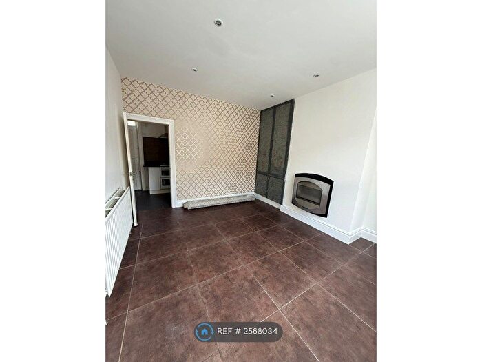 3 Bedroom Terraced House To Rent In Stonehyrst Avenue, Dewsbury, WF13