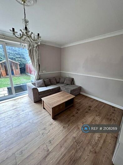 4 Bedroom End Of Terrace House To Rent In Luffield Road, London, SE2