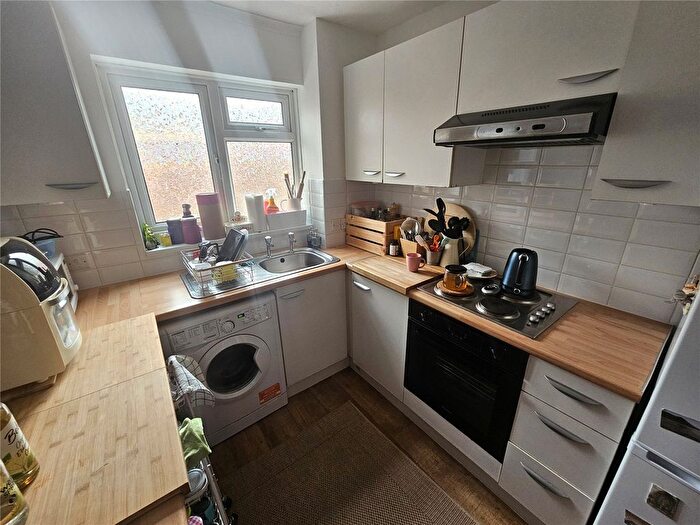 1 Bedroom Flat To Rent In Ratcliffe Close, Middlesex, UB8