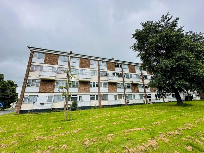 3 Bedroom Maisonette To Rent In Bramwoods Road, Great Baddow, Chelmsford, CM2