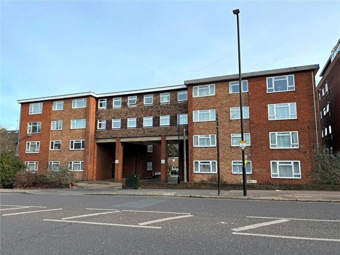 1 Bedroom Apartment To Rent In Parkdale, Bounds Green Road, London, N11