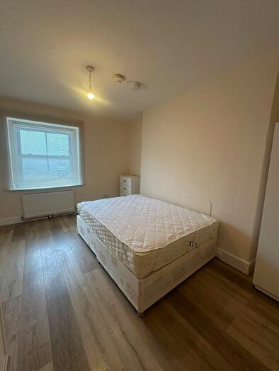 Studio To Rent In Flat, Park Street, Luton, LU1