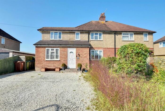 4 Bedroom Semi-Detached House For Sale In Kings Avenue, Rye, TN31