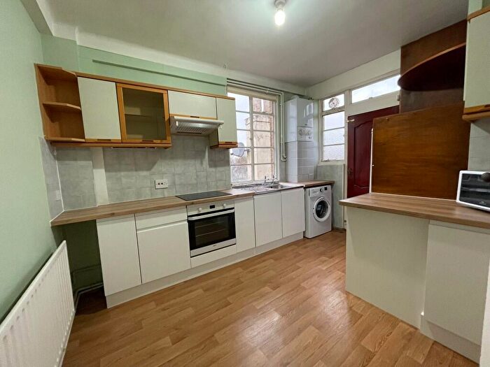 2 Bedroom Flat To Rent In Blackheath Village, London, SE3