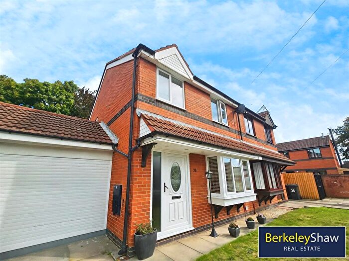 3 Bedroom Semi-Detached House For Sale In Heather Way, Thornton, L23