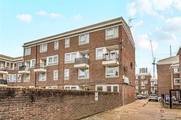 2 Bedroom Flat For Sale In Dewberry Street, London, E14