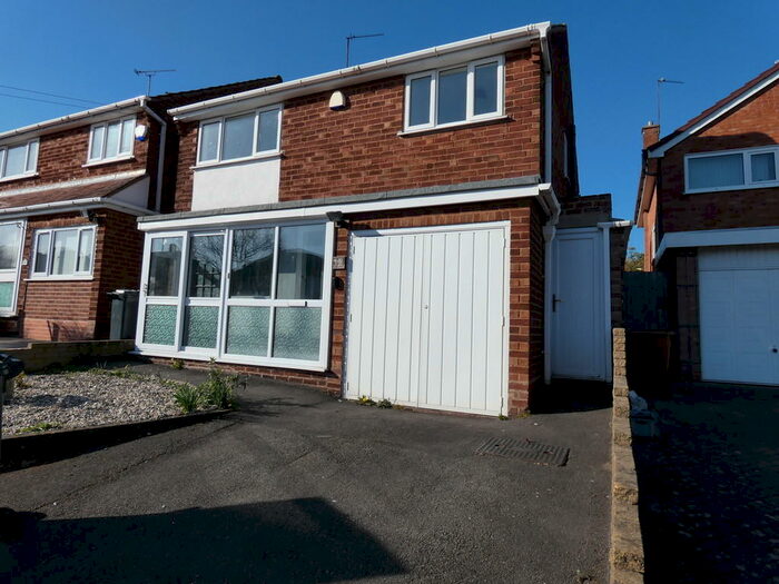 3 Bedroom Detached House To Rent In Waverley Avenue, Great Barr, B43