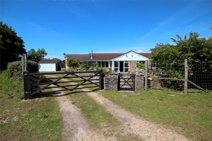 4 Bedroom Bungalow For Sale In Kingston Common, Ringwood, Hampshire, BH24