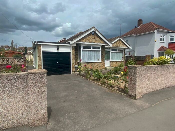 2 Bedroom Detached Bungalow To Rent In Moor Lane, Upminster, RM14