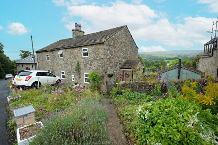 3 Bedroom Semi-Detached House For Sale In Old Road, Thornton-in-Craven, BD23