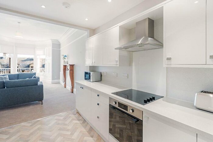 4 Bedroom Flat To Rent In Strathearn Road, Marchmont, Edinburgh, EH9