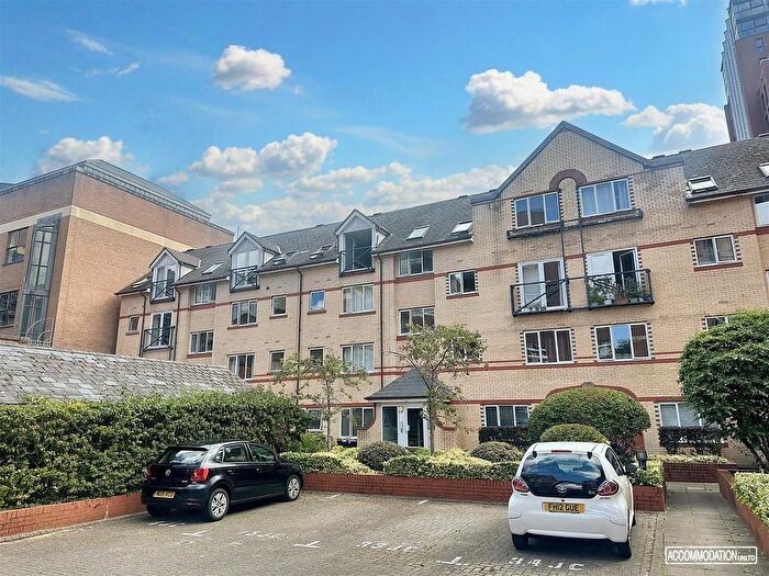 1 Bedroom Flat To Rent In Jessop Court Ferry Street, Bristol, BS1