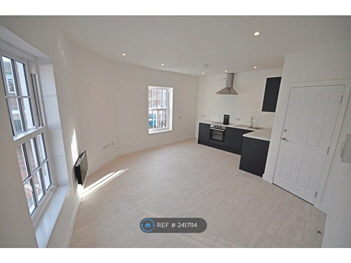 1 Bedroom Flat To Rent In Queens Road, Nuneaton, CV11