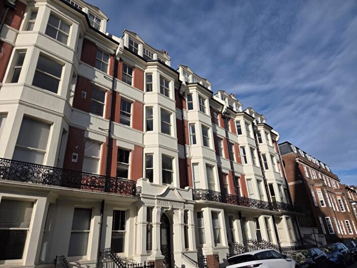 1 Bedroom Flat To Rent In Holland Road, Hove, East Sussex, BN3
