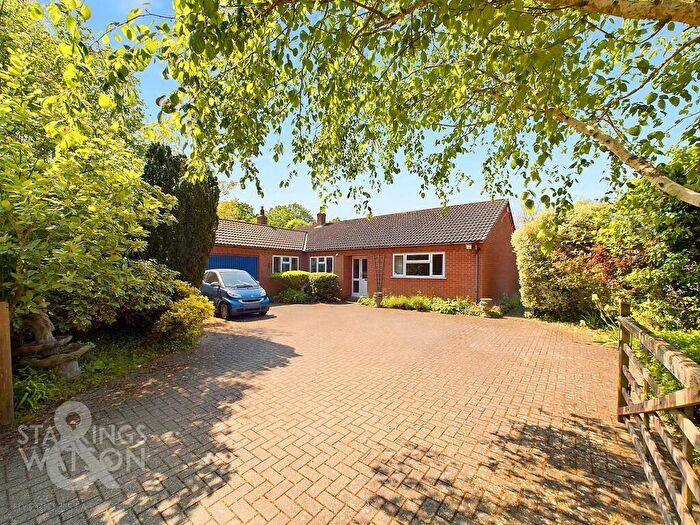 3 Bedroom Detached Bungalow For Sale In Walpole Close, Broome, Bungay, NR35