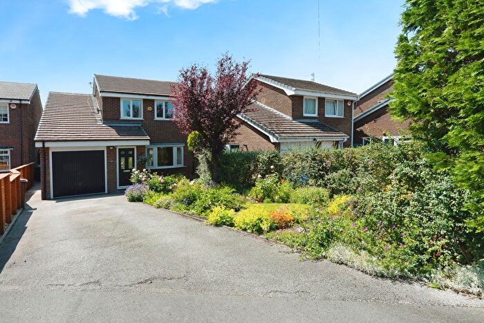 3 Bedroom Detached House For Sale In Talbot Drive, Briercliffe, Burnley, Lancashire, BB10