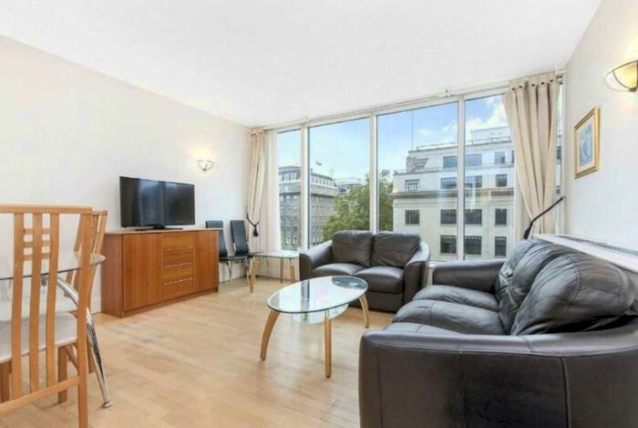 2 Bedroom Apartment To Rent In Marylebone Road, Marylebone, London, NW1