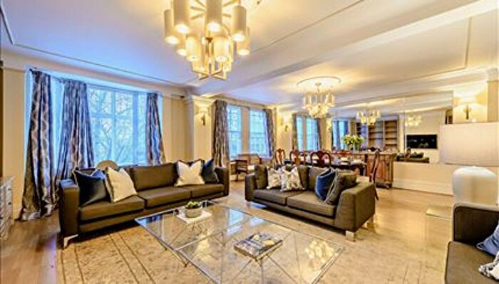 4 Bedroom Flat To Rent In Park Road, Strathmore Court, NW8