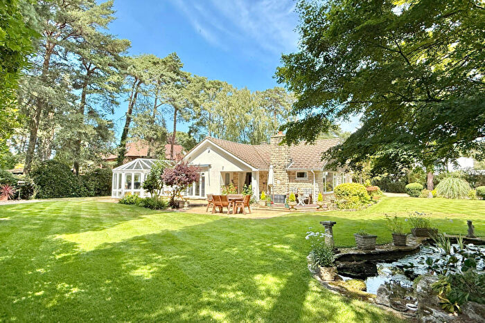 4 Bedroom Bungalow For Sale In Nr Avon Castle, Ringwood, BH24