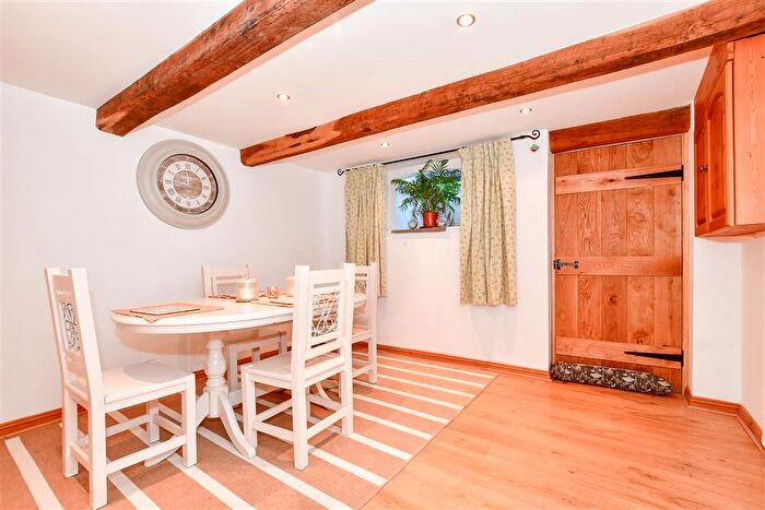 2 Bedroom Cottage For Sale In York Street, Broadstairs, Kent, CT10