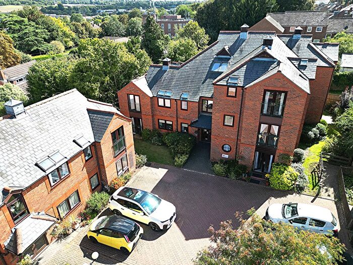 2 Bedroom Flat For Sale In Saddlers Walk High Street, Kings Langley, Hertfordshire, WD4