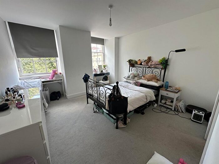 2 Bedroom Flat To Rent In Portland Square, Bristol, BS2
