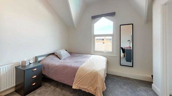 5 Bedroom House To Rent In Alfreton Road, Nottingham, NG7