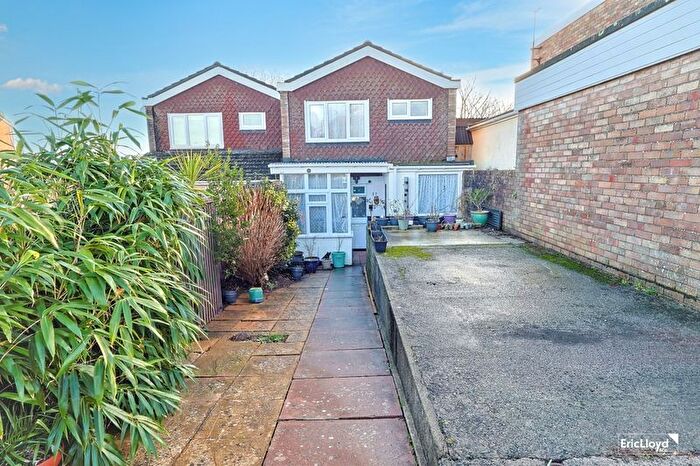 3 Bedroom Property For Sale In Cumber Drive, Brixham, TQ5