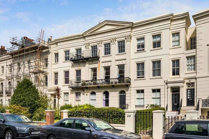 Studio To Rent In Montpelier Crescent, Brighton, BN1